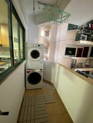 Simsville (D14), Condominium #588319041